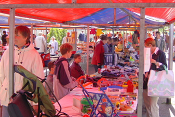 Rommelmarkt op Boerhaaveplein